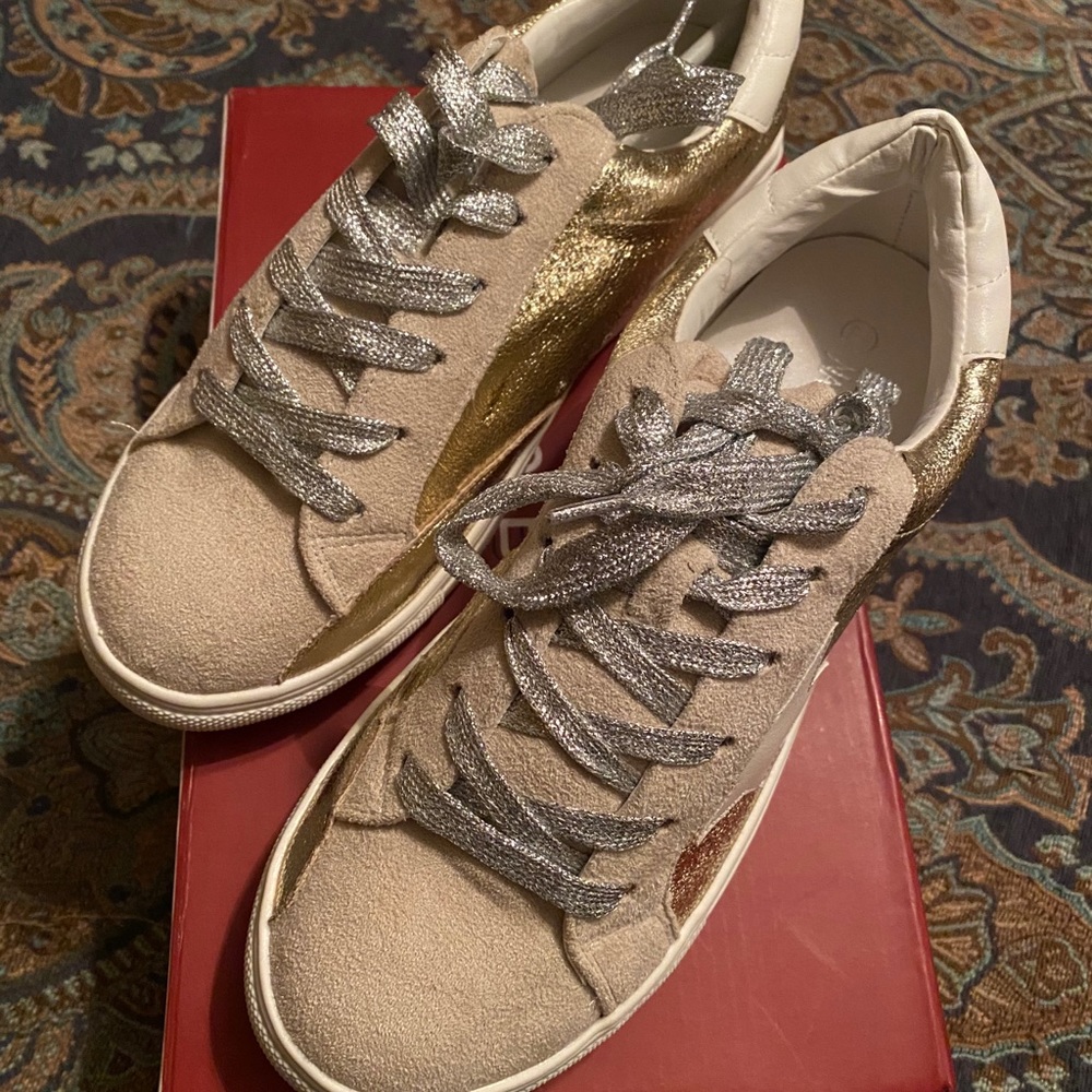 Natural Breeze Star Sneakers